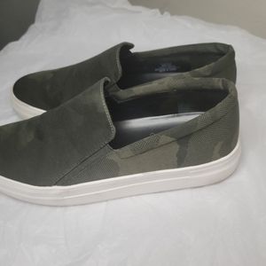Camouflage Slip on Sneakers